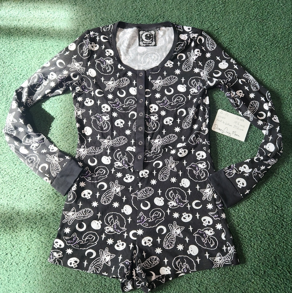 Killstar Purr Off Playsuit Sleep Black Cat Skull Goth Grunge Witchy NWOT Medium